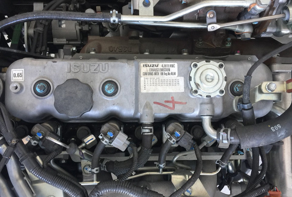 xe-tai-isuzu-1-4-tan-thung-mui-bat-6 xe-tai-isuzu-1-4-tan-thung-mui-bat-6