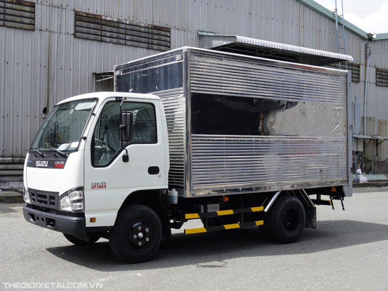 xe-tai-isuzu-qkr230-2-4-tan-thung-kin-1