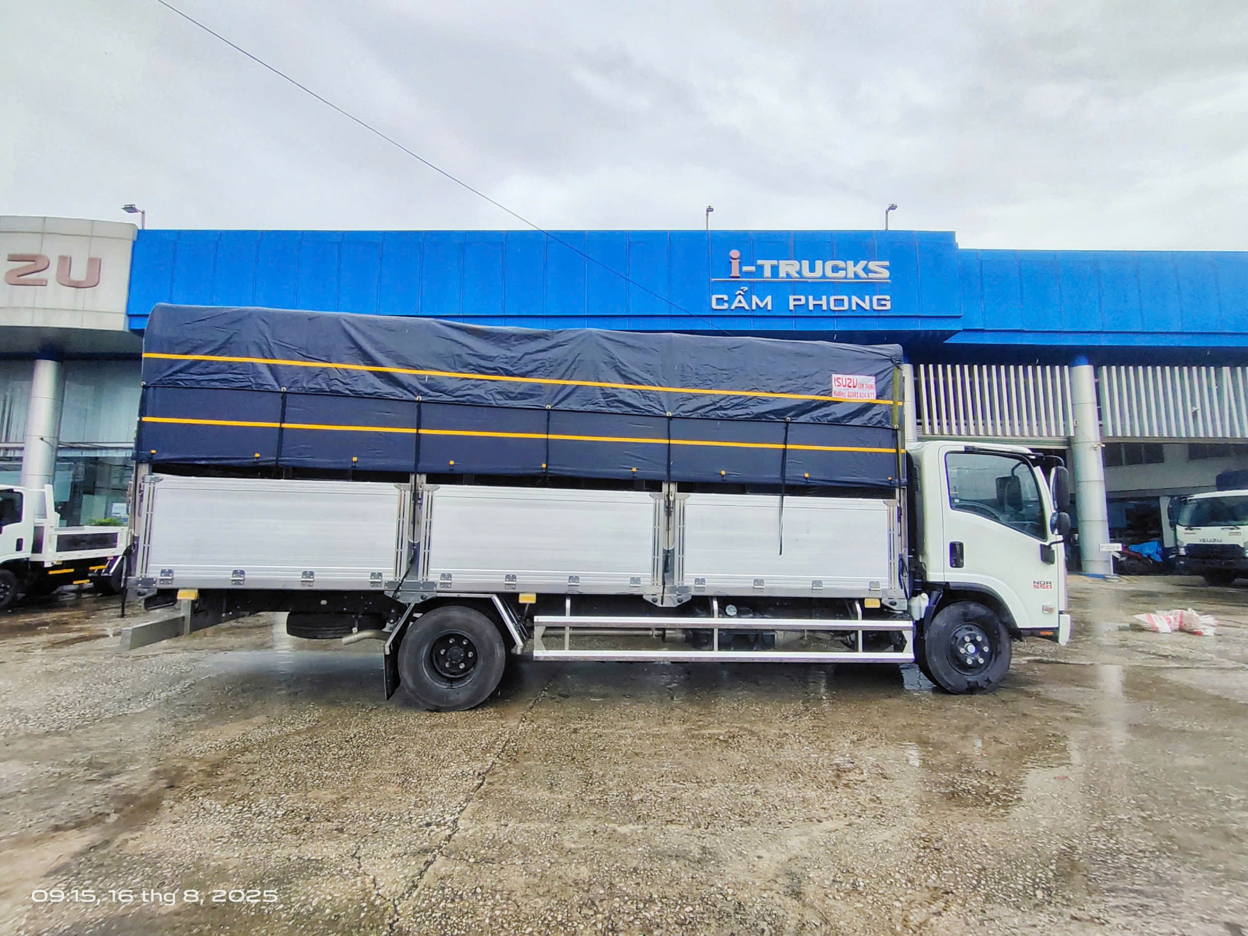 isuzu-nqr75me5-thung-mui-bat-nhom-hop-tai-cho-5-6-tan-tai-isuzu-soc-trang-1 (3)